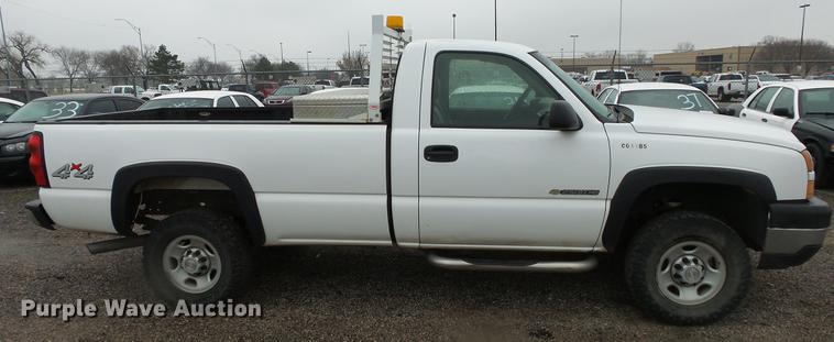 image for item DC3208 2006 Chevrolet Silverado 2500HD pickup truck
