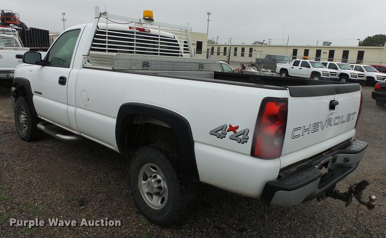 image for item DC3208 2006 Chevrolet Silverado 2500HD pickup truck
