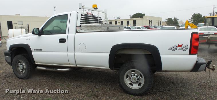 image for item DC3208 2006 Chevrolet Silverado 2500HD pickup truck