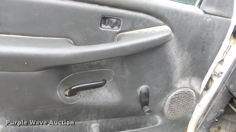 image for item DC3208 2006 Chevrolet Silverado 2500HD pickup truck