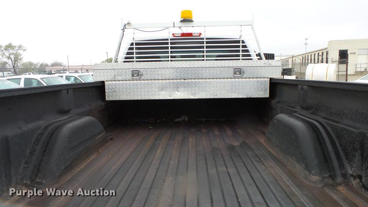 image for item DC3208 2006 Chevrolet Silverado 2500HD pickup truck