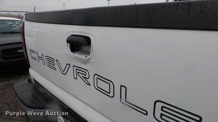image for item DC3208 2006 Chevrolet Silverado 2500HD pickup truck