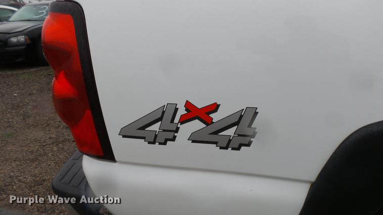 image for item DC3208 2006 Chevrolet Silverado 2500HD pickup truck