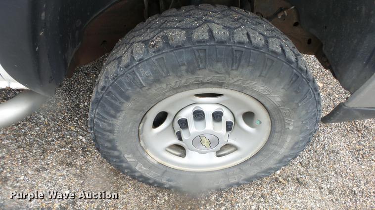 image for item DC3208 2006 Chevrolet Silverado 2500HD pickup truck