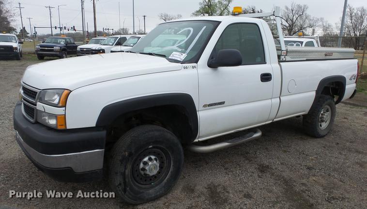 image for item DC3209 2006 Chevrolet Silverado 2500HD pickup truck