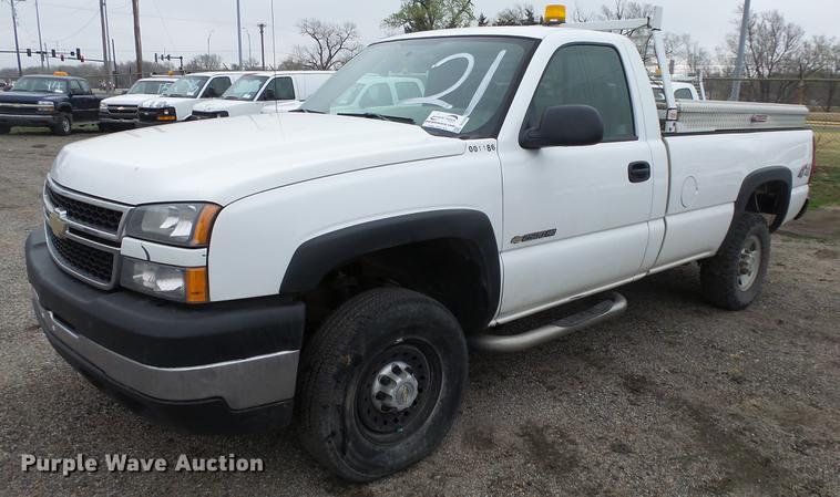image for item DC3209 2006 Chevrolet Silverado 2500HD pickup truck
