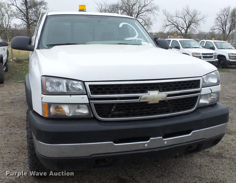 image for item DC3209 2006 Chevrolet Silverado 2500HD pickup truck