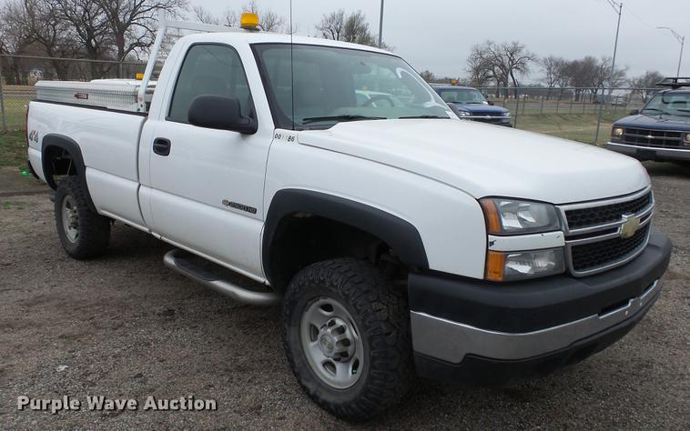 image for item DC3209 2006 Chevrolet Silverado 2500HD pickup truck