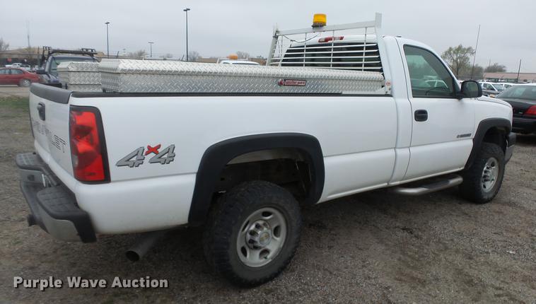 image for item DC3209 2006 Chevrolet Silverado 2500HD pickup truck