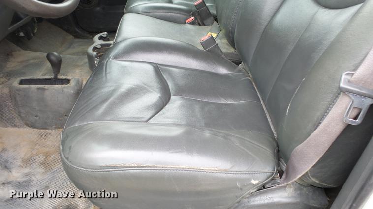 image for item DC3209 2006 Chevrolet Silverado 2500HD pickup truck