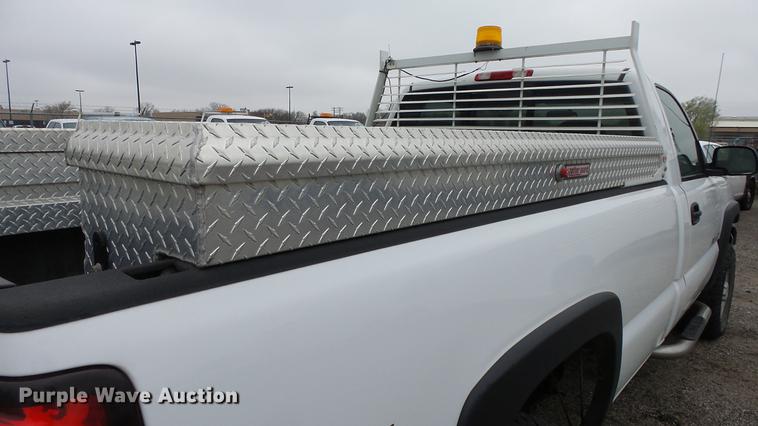 image for item DC3209 2006 Chevrolet Silverado 2500HD pickup truck