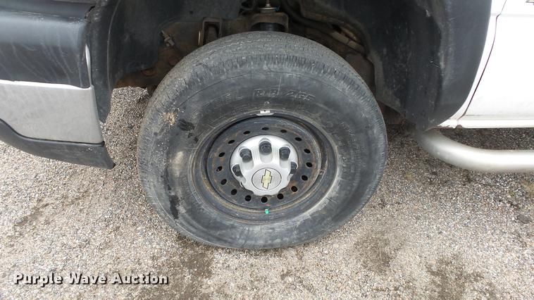 image for item DC3209 2006 Chevrolet Silverado 2500HD pickup truck