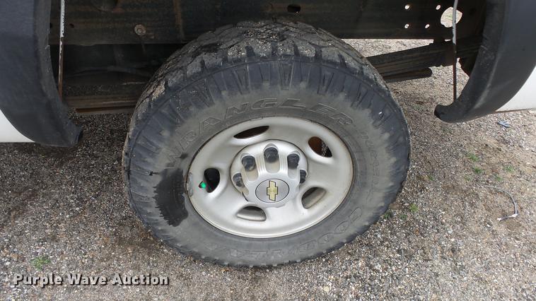 image for item DC3209 2006 Chevrolet Silverado 2500HD pickup truck