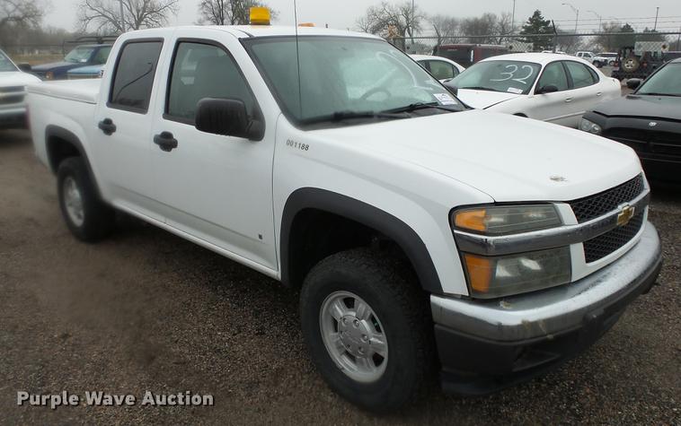 image for item DC3210 2006 Chevrolet Colorado Crew Cab pickup truck