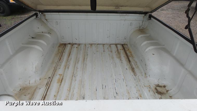 image for item DC3210 2006 Chevrolet Colorado Crew Cab pickup truck