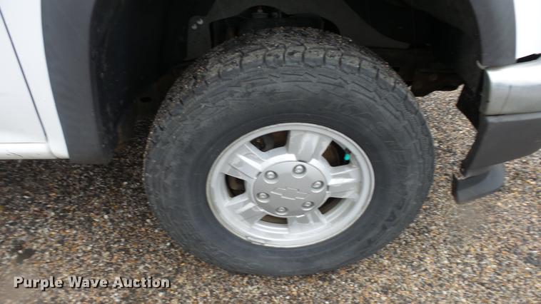 image for item DC3210 2006 Chevrolet Colorado Crew Cab pickup truck