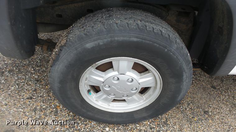 image for item DC3210 2006 Chevrolet Colorado Crew Cab pickup truck