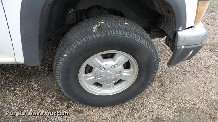 image for item DC3211 2006 Chevrolet Colorado Ext. Cab pickup truck