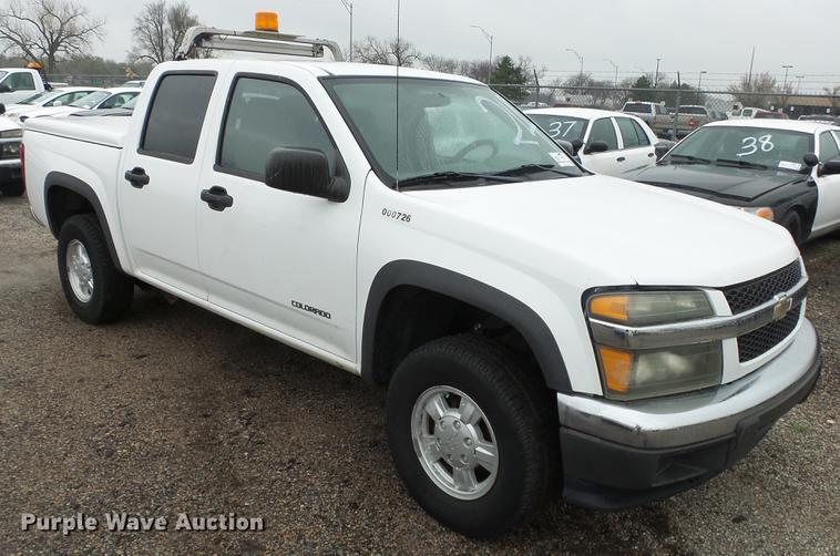 image for item DC3212 2005 Chevrolet Colorado Crew Cab pickup truck