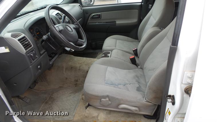 image for item DC3212 2005 Chevrolet Colorado Crew Cab pickup truck