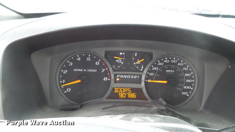 image for item DC3212 2005 Chevrolet Colorado Crew Cab pickup truck