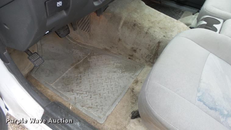 image for item DC3212 2005 Chevrolet Colorado Crew Cab pickup truck