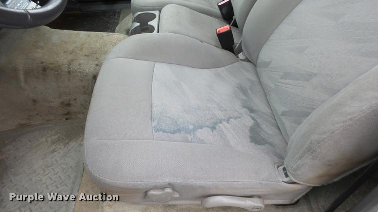 image for item DC3212 2005 Chevrolet Colorado Crew Cab pickup truck