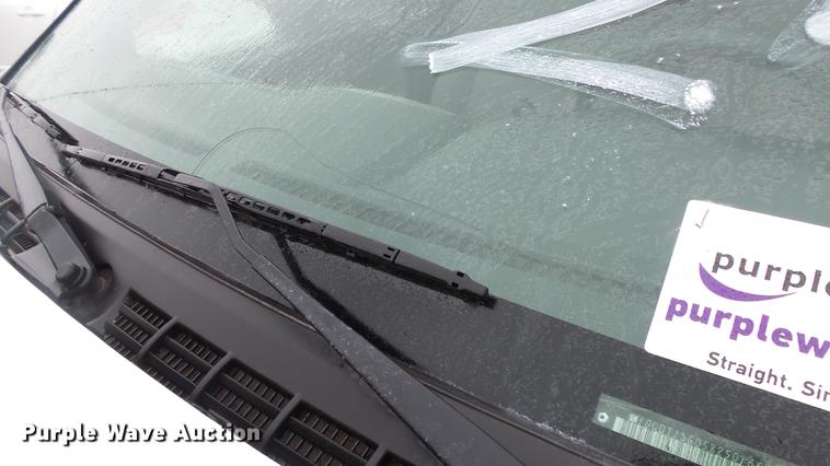 image for item DC3212 2005 Chevrolet Colorado Crew Cab pickup truck