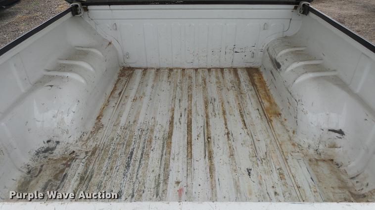 image for item DC3212 2005 Chevrolet Colorado Crew Cab pickup truck