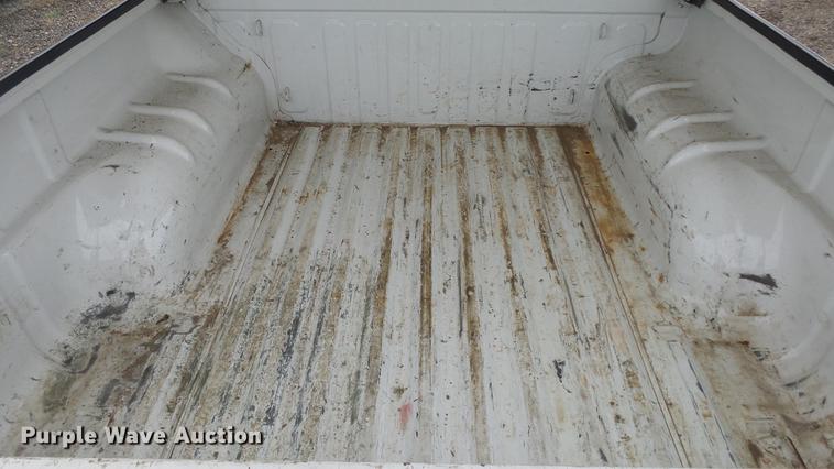 image for item DC3212 2005 Chevrolet Colorado Crew Cab pickup truck