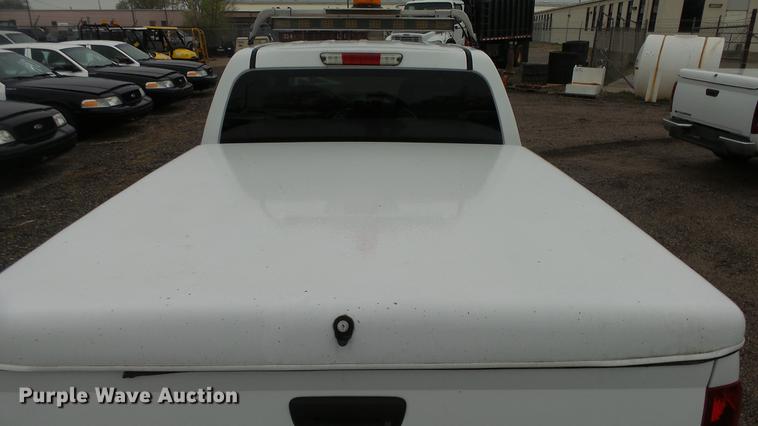 image for item DC3212 2005 Chevrolet Colorado Crew Cab pickup truck