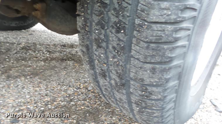 image for item DC3212 2005 Chevrolet Colorado Crew Cab pickup truck