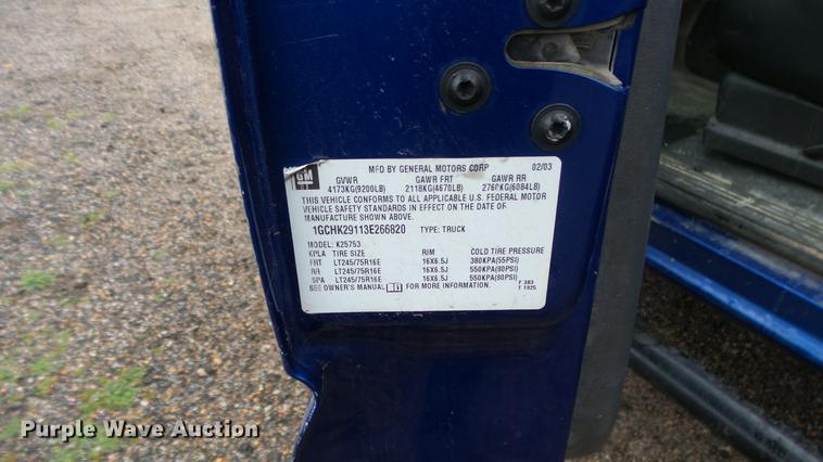 image for item DC3214 2003 Chevrolet Silverado 2500HD Ext. Cab pickup truck