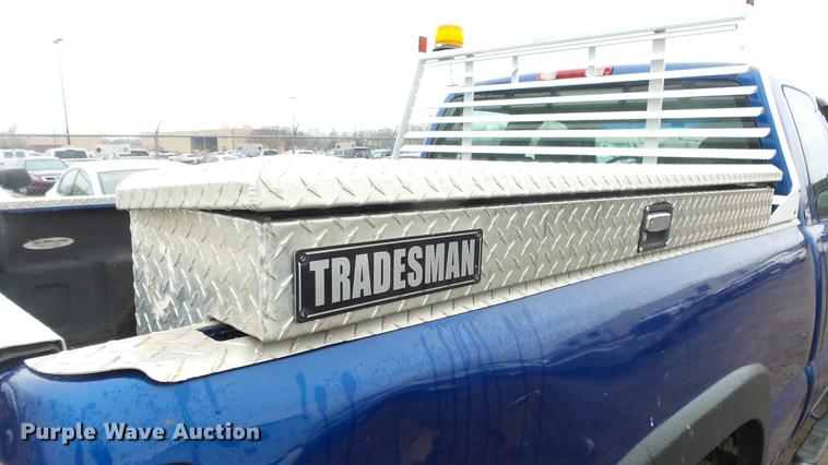 image for item DC3214 2003 Chevrolet Silverado 2500HD Ext. Cab pickup truck