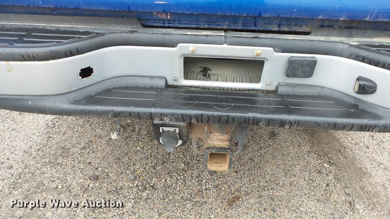 image for item DC3214 2003 Chevrolet Silverado 2500HD Ext. Cab pickup truck