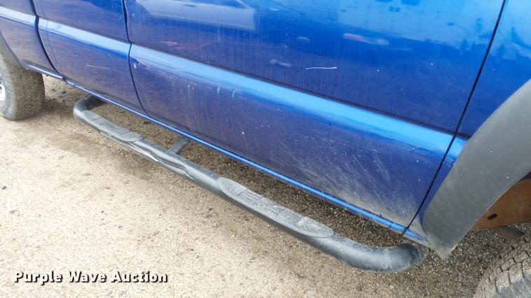 image for item DC3214 2003 Chevrolet Silverado 2500HD Ext. Cab pickup truck