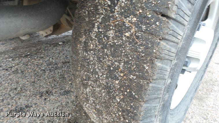 image for item DC3214 2003 Chevrolet Silverado 2500HD Ext. Cab pickup truck