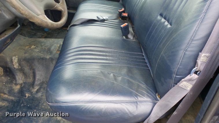 image for item DC3215 2000 Chevrolet C2500 pickup truck