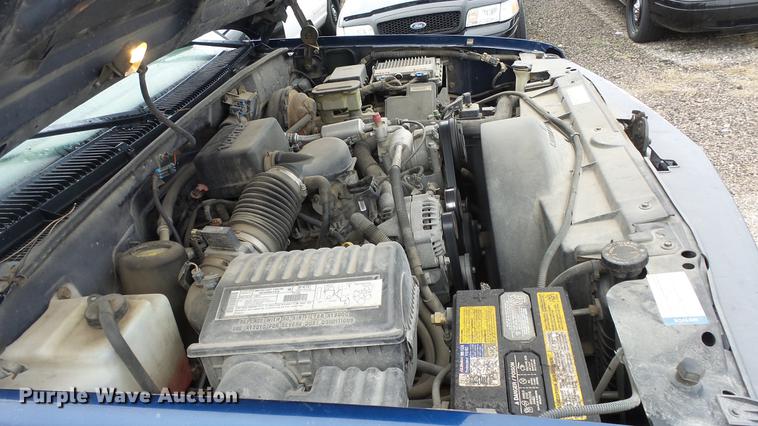 image for item DC3215 2000 Chevrolet C2500 pickup truck