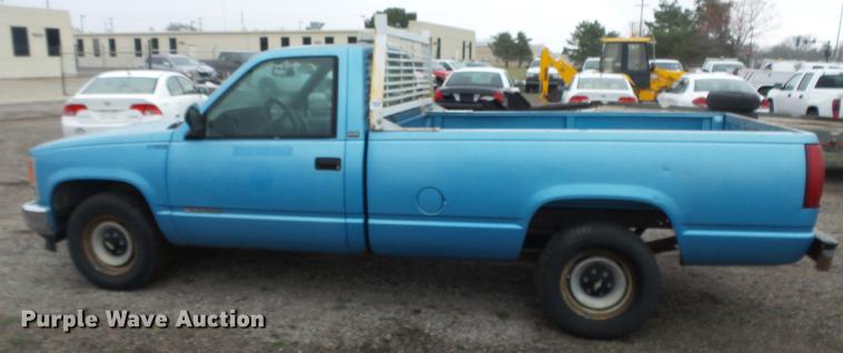 image for item DC3216 1999 Chevrolet C2500 pickup truck