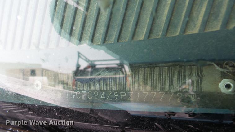 image for item DC3216 1999 Chevrolet C2500 pickup truck