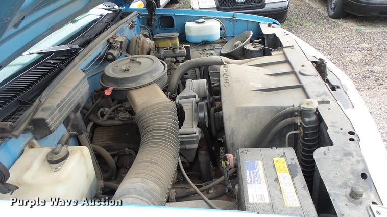 image for item DC3216 1999 Chevrolet C2500 pickup truck