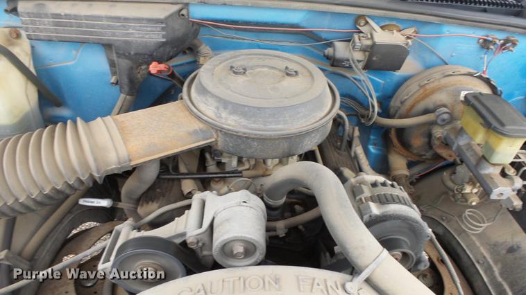 image for item DC3216 1999 Chevrolet C2500 pickup truck