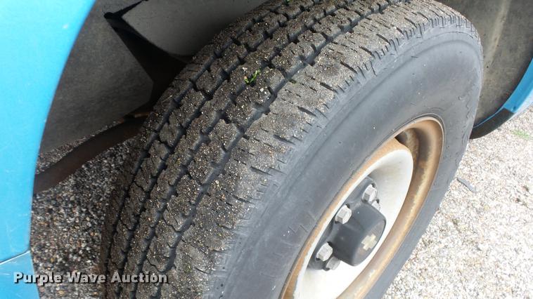 image for item DC3216 1999 Chevrolet C2500 pickup truck