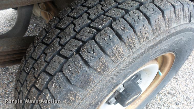 image for item DC3216 1999 Chevrolet C2500 pickup truck