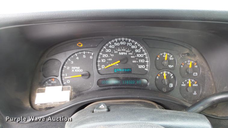 image for item DC3217 2005 Chevrolet Silverado 2500HD pickup truck