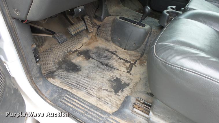 image for item DC3217 2005 Chevrolet Silverado 2500HD pickup truck