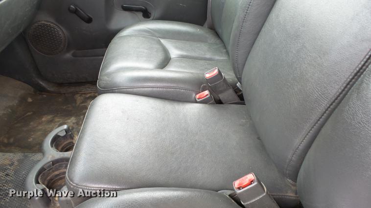 image for item DC3217 2005 Chevrolet Silverado 2500HD pickup truck