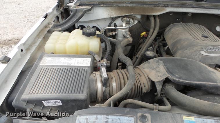 image for item DC3217 2005 Chevrolet Silverado 2500HD pickup truck