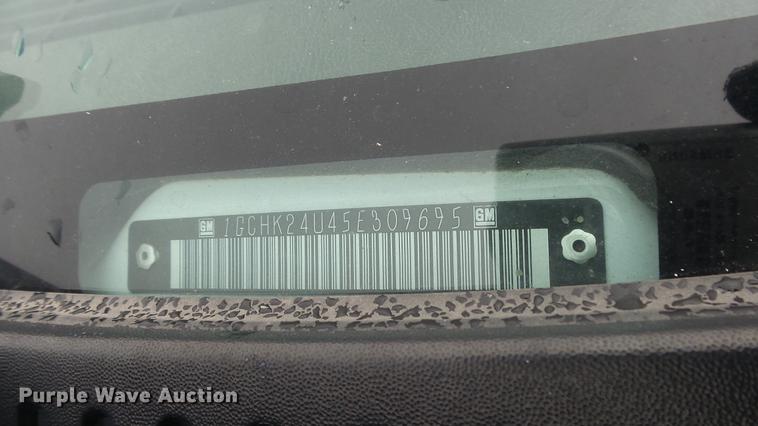 image for item DC3217 2005 Chevrolet Silverado 2500HD pickup truck